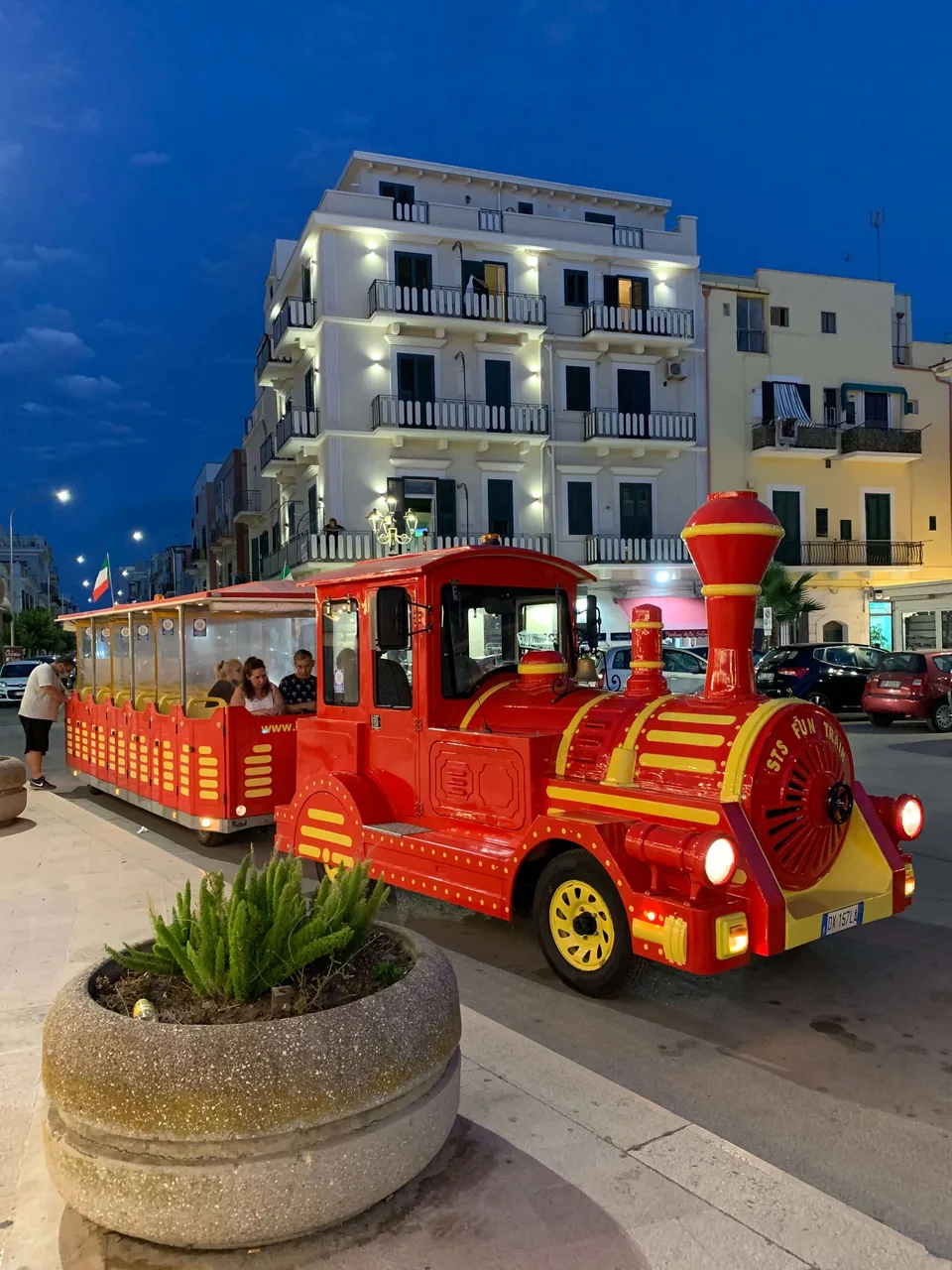 Magnifico Train durante un tour serale